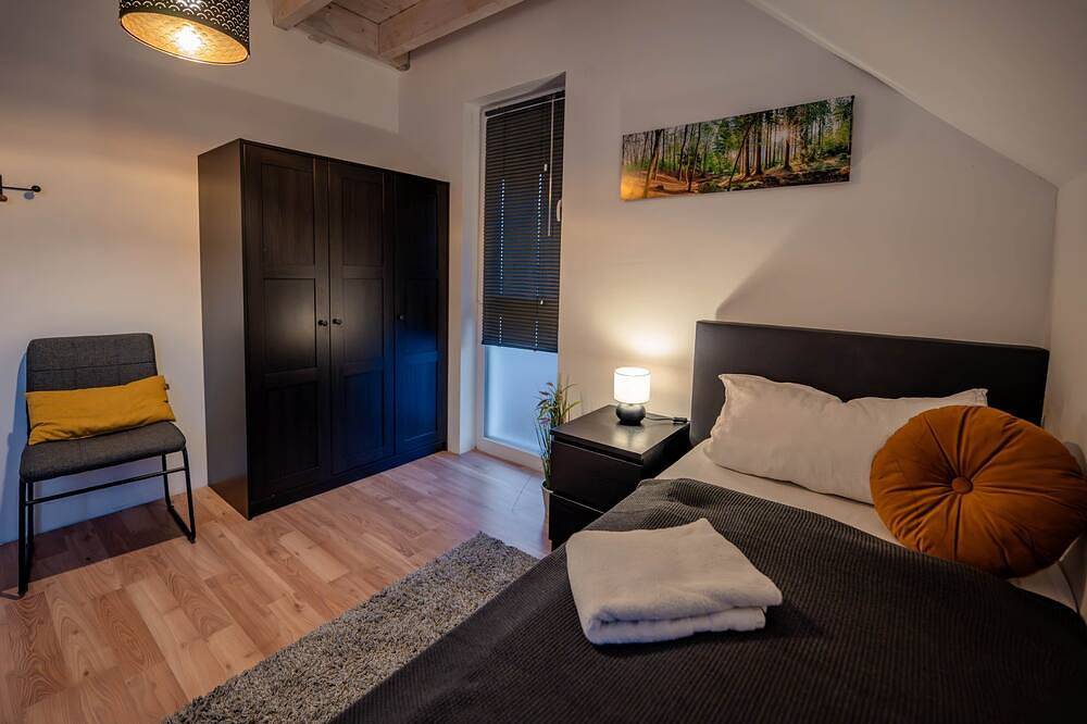 Modernes B2B-Teamhaus / 4Sz / 6 Pers. / Parkplatz / Rechnung in Calberlah, Landkreis Gifhorn