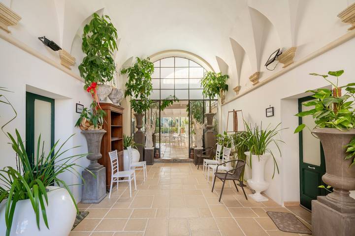 Room 'Palazzo Costantini - Anturium' with shared terrace, Wi-Fi and air conditioning in San Donato di Lecce, Lecce-provinsen