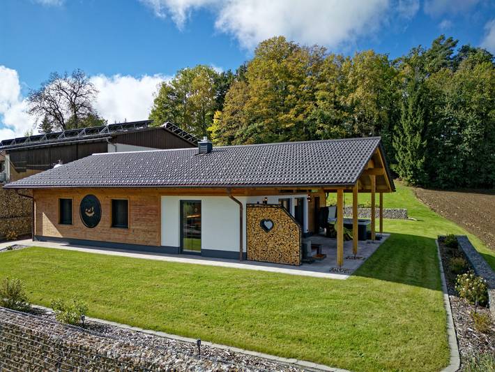 "Luxus-Chalet-Mühlberg" avec vue sur les montagnes, terrasse privée et Wi-Fi in Eppenschlag, Vorderer Bayerischer Wald