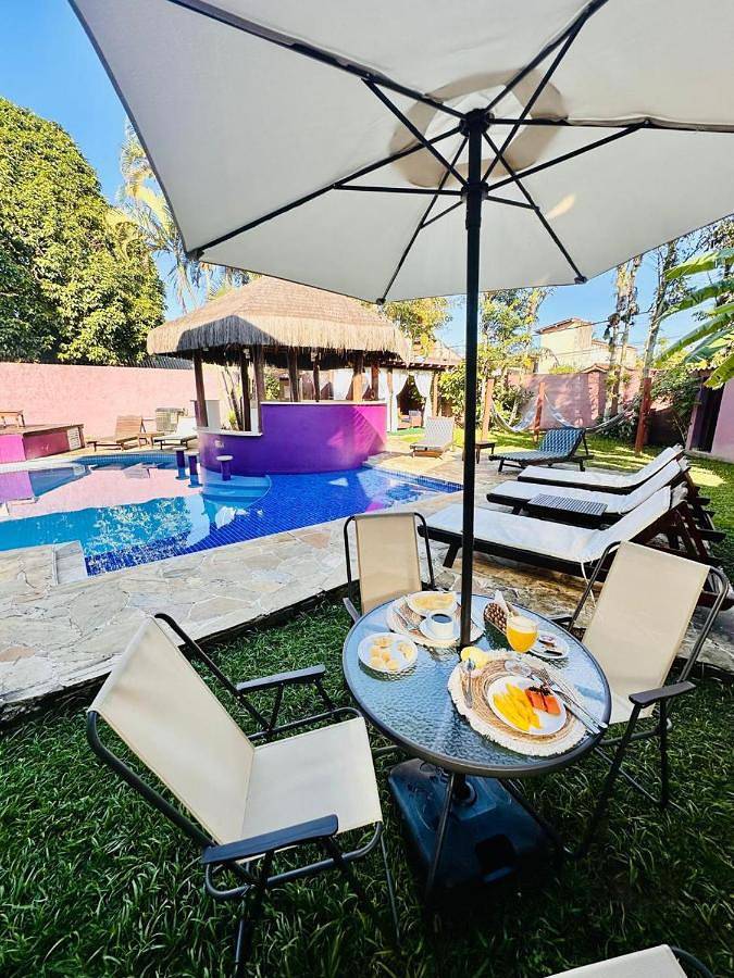 Casas e apartamentos de temporada para 3 pessoas, com jardim e piscina e ainda vista na Barra do Sahy