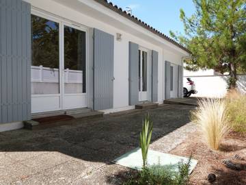 Gîte pour 7 personnes, avec terrasse dans Plage Sainte-Anne