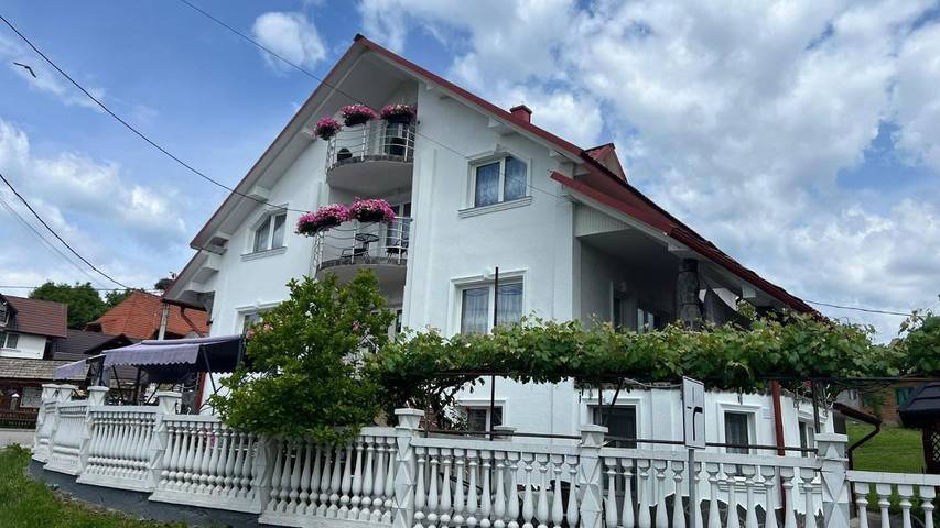 Gîte pour 2 personnes, avec Terrasse et Jardin dans Breb