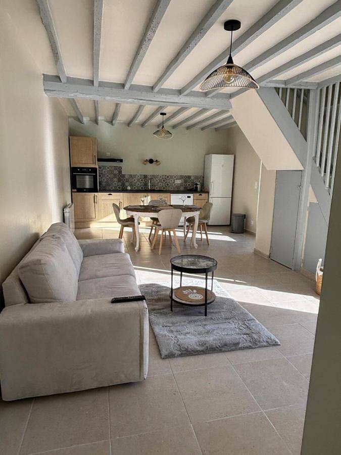 Location de vacances pour 6 personnes, avec Terrasse et Jardin dans Airan