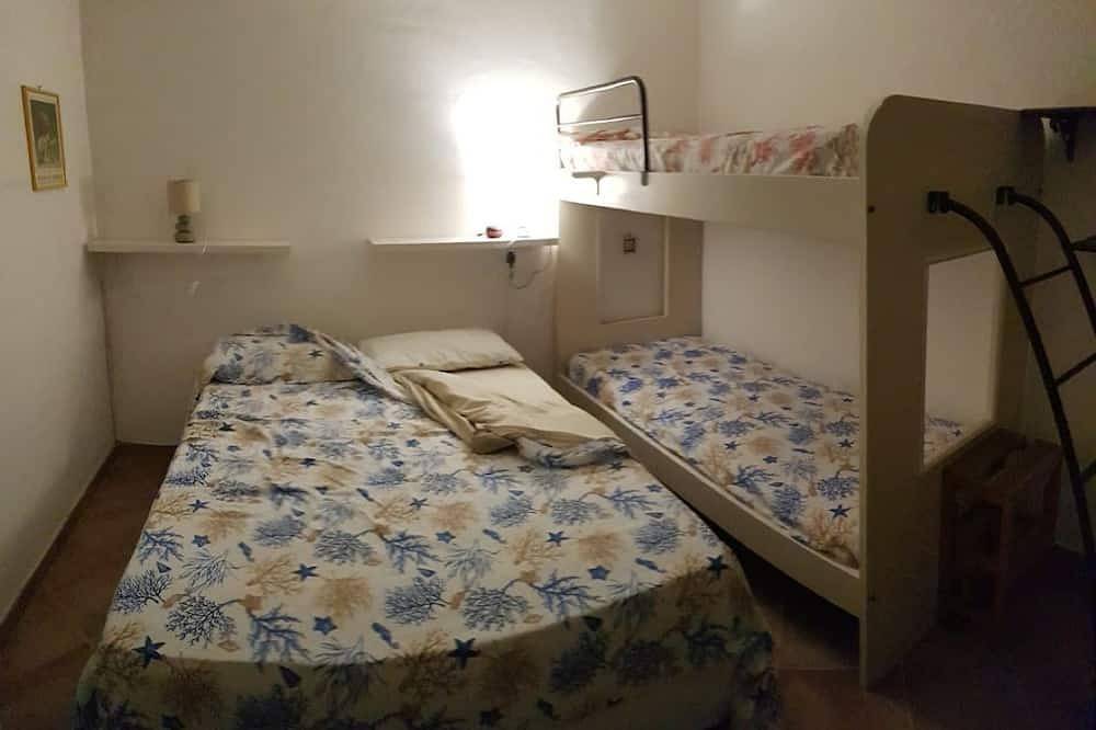 San Felice Circeo: Magnífica Villa en la exclusiva residencia en el mar con acceso privado a la playa in Torre Olevola, Agro Pontino