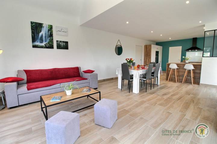 Gîte pour 6 personnes, avec terrasse et jardin - 1
