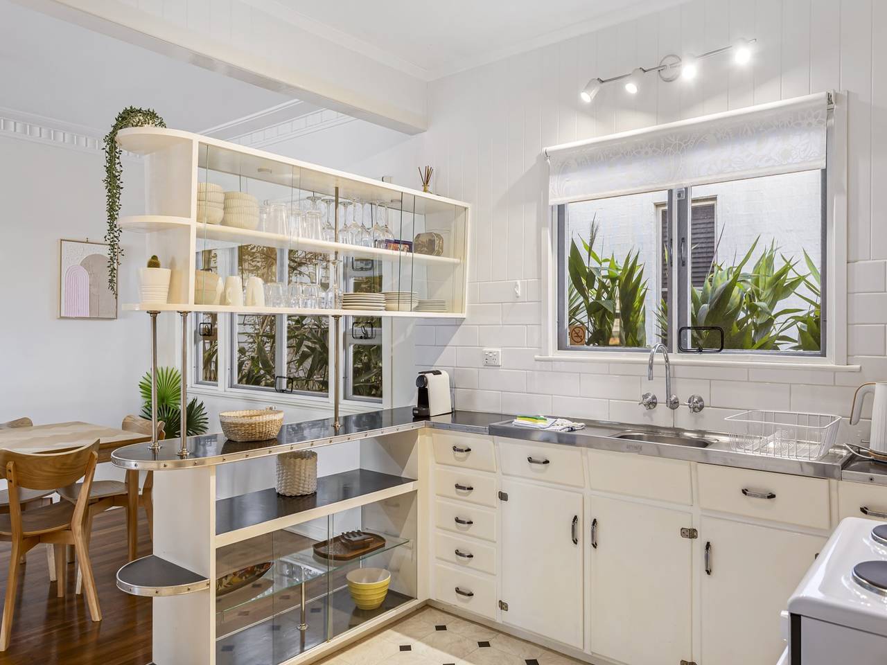 Ganze Wohnung, 3-Bett-Familienhaus am Strand mit Parkplatz und Veranda in Brisbane, Moreton Bay