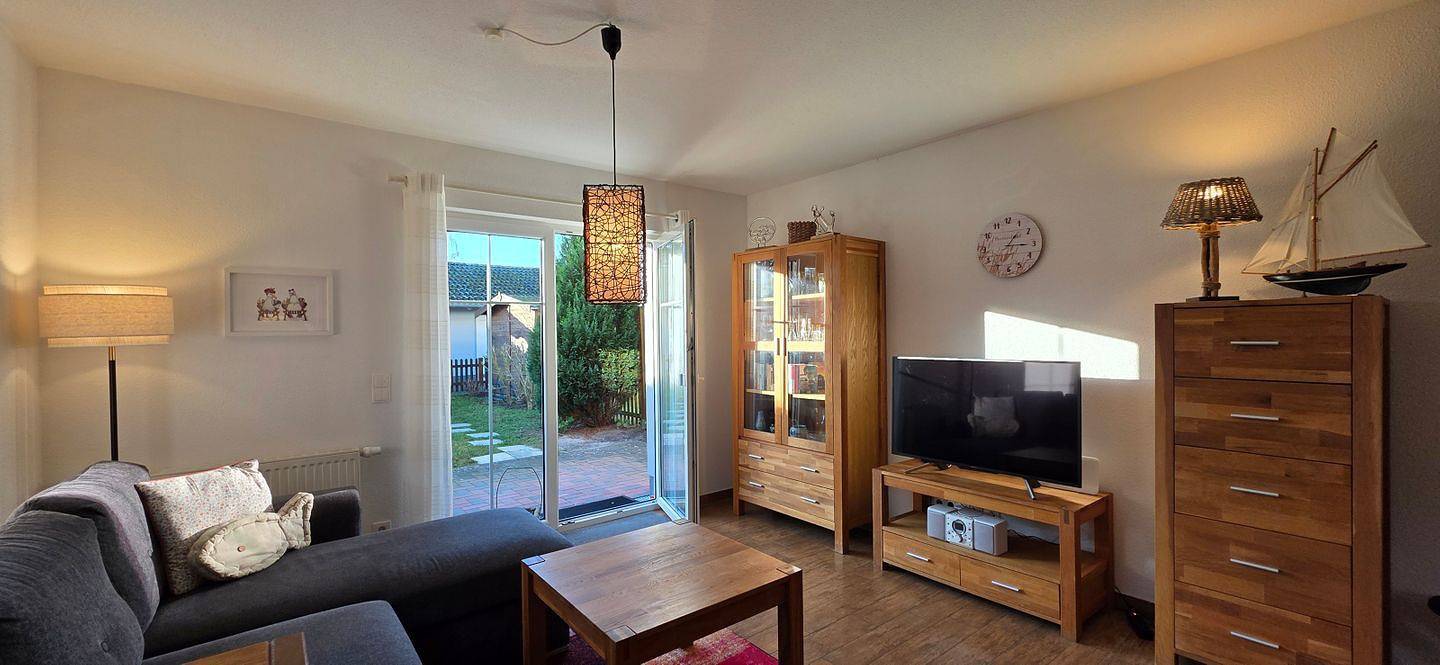 Ganze Wohnung, Strandnahe 3-Zimmer-Fewo im Eg mit Terrasse und eingezäuntem Garten, Wlan in Graal-Müritz, Rostock und Umgebung