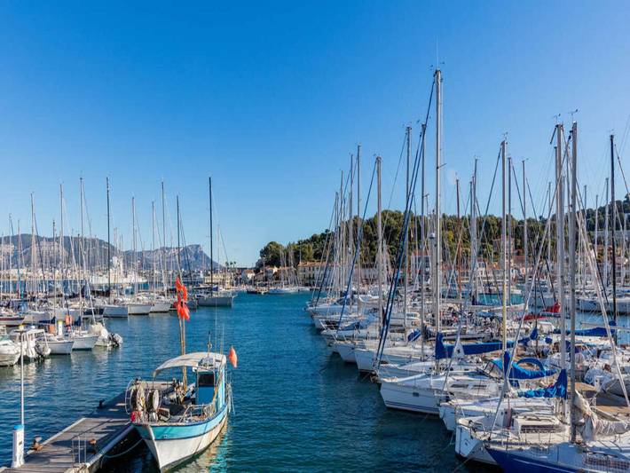 Gîte pour 6 personnes, avec terrasse, animaux acceptés dans Office De Tourisme De Saint Mandrier - 4
