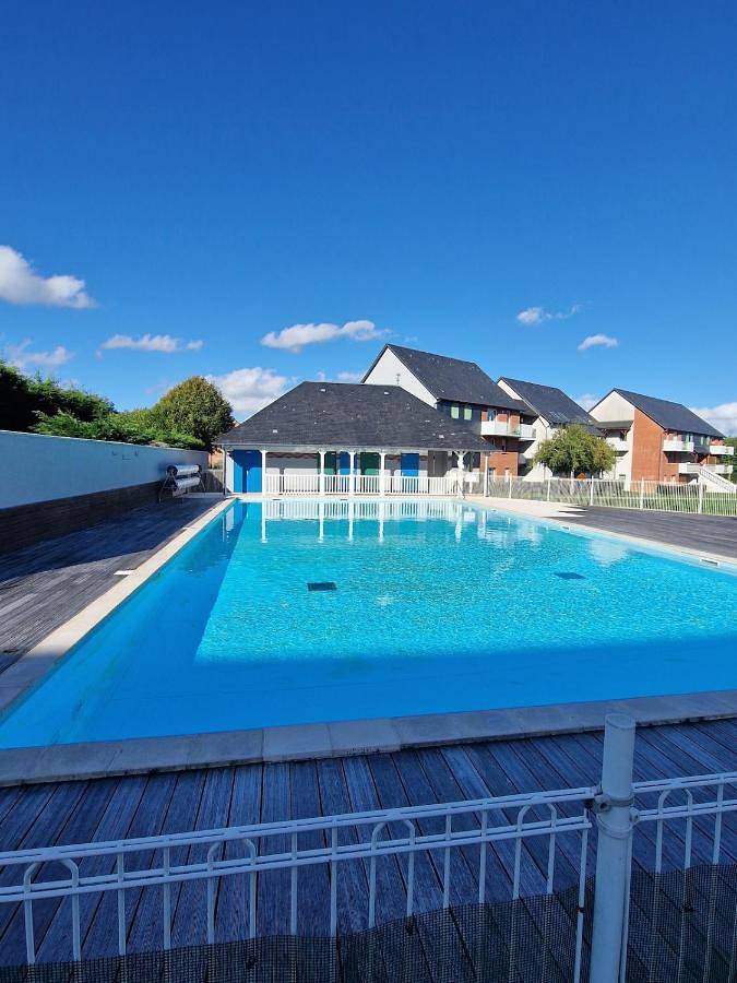 Appartement de vacances pour 11 personnes, avec piscine et balcon