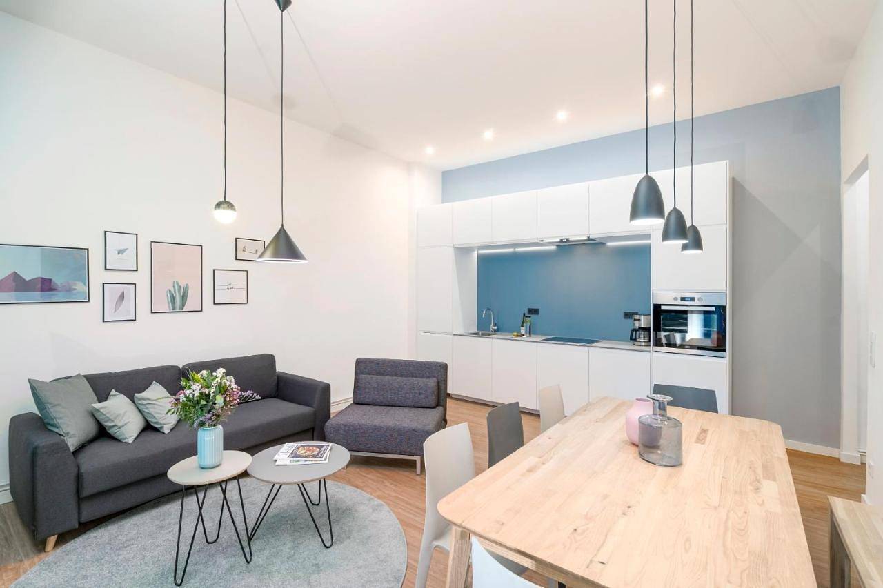 Four-Bedroom Apartment in Berlin Wedding, Berlín