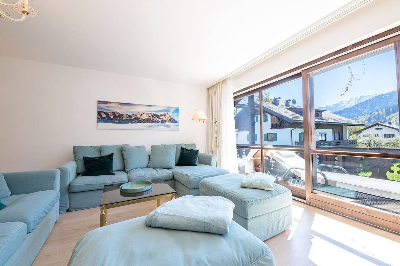 Ganze Wohnung, Ferienwohnung Flora – Gemütlicher Urlaub mit Bergblick in Garmisch-Partenkirchen in Garmisch-Partenkirchen, Bayerische Alpen