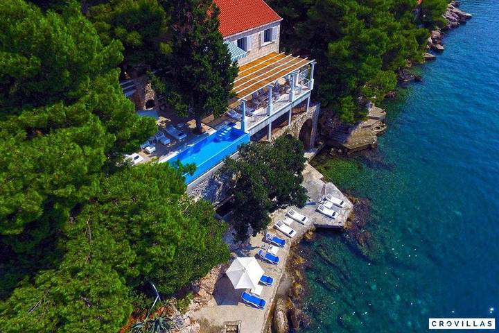Villa pour 9 personnes, avec terrasse à Lozica