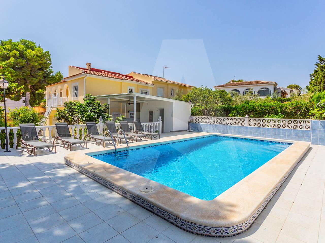 Villa méditerranéenne à Torrevieja avec piscine et sauna in Los Balcones, Orihuela