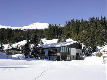 Gîte pour 3 personnes, avec terrasse dans Lenzerheide