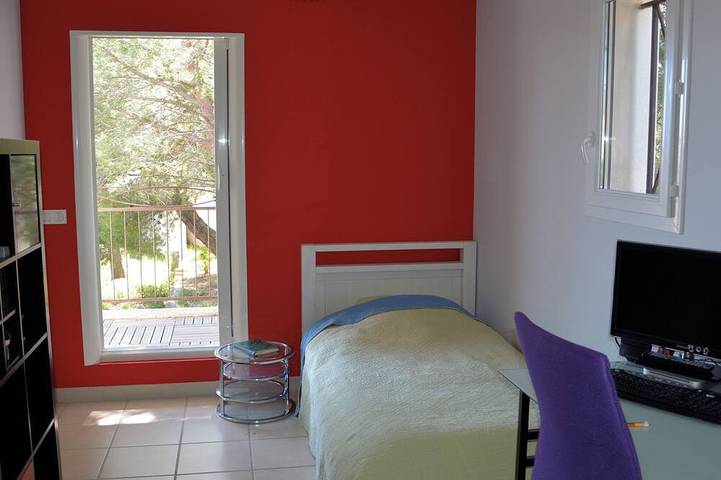 Location de vacances pour 9 personnes, avec jardin et balcon à Villetelle - 4