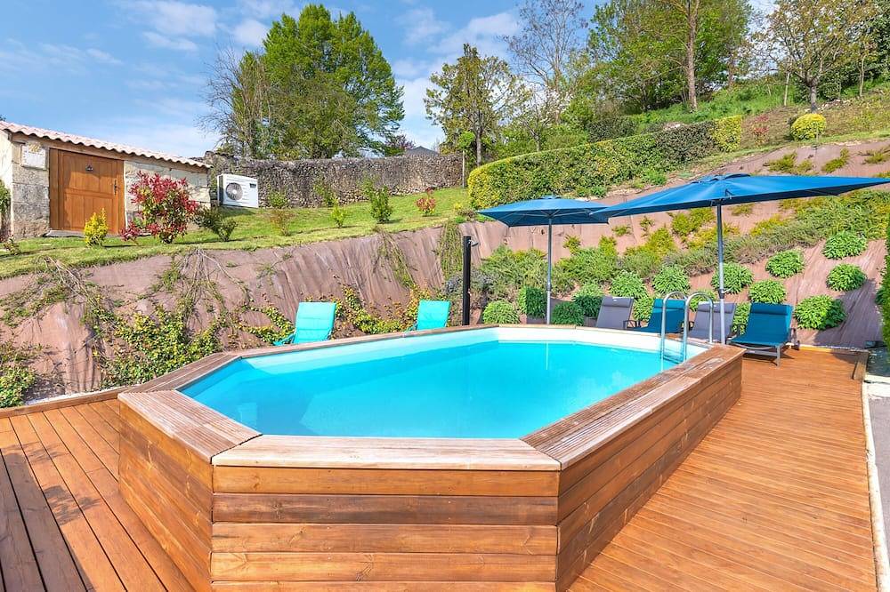 Apartamento entero, Gîte Ruelle aux Vaches - Appt avec piscine partagée in Montreuil-Bellay, Valle del Loira