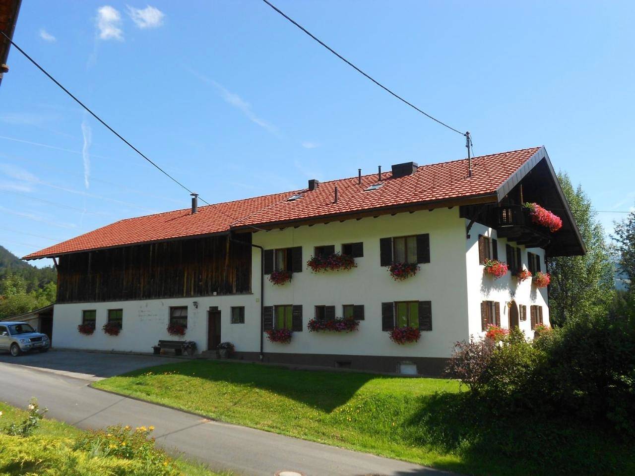 Ganze Wohnung, Two-Bedroom Apartment with Balcony in Obsteig, Bezirk Imst