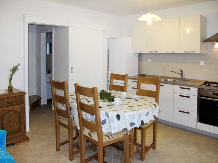 Ferienhaus für 5 Personen, mit Terrasse und Garten in Punat - 3