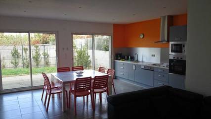 Gîte pour 6 personnes, avec jardin et piscine à Elne