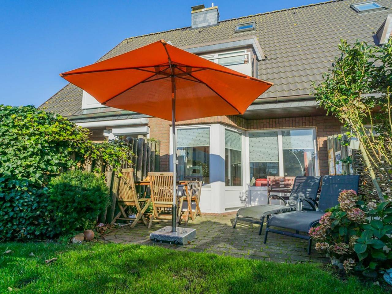 Haus Tinchen - Ferienhausteil für 6 Personen mit Garten in Stadt- und strandnähe in Westerland, Sylt (Gemeinde)