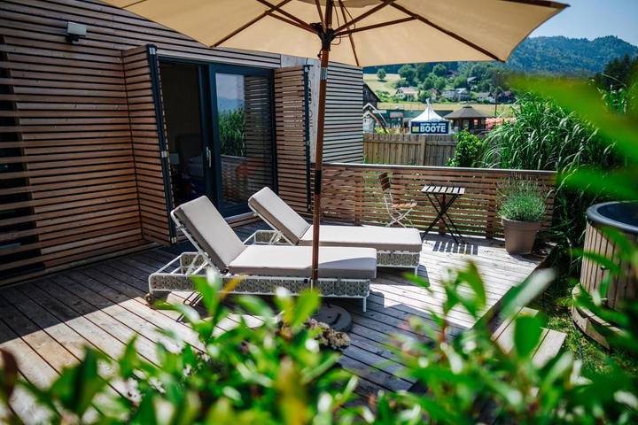 Hotel para 2 personas, con jardín además de jacuzzi y terraza - 1