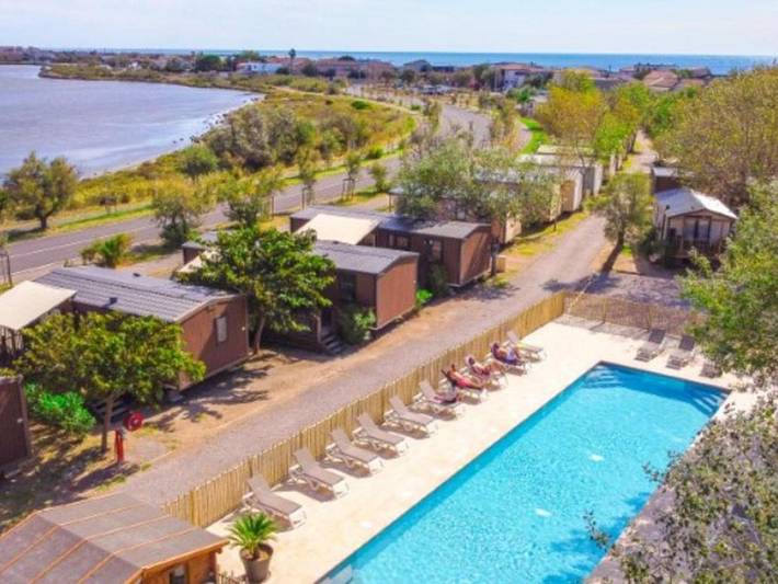 Camping pour 4 personnes, avec terrasse et piscine à Frontignan - 2