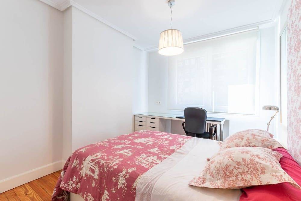Entire apartment, Beautiful luxury apartment with Wifi in Bilbao, Bizkaia