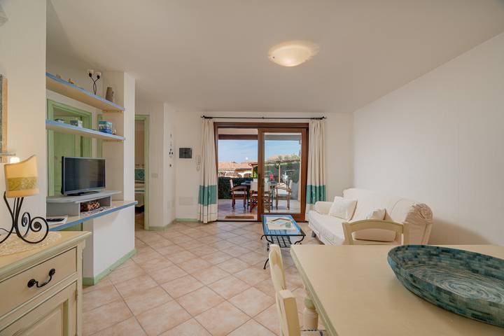 Gîte pour 4 personnes, avec terrasse et jardin dans Loiri Porto San Paolo - 2