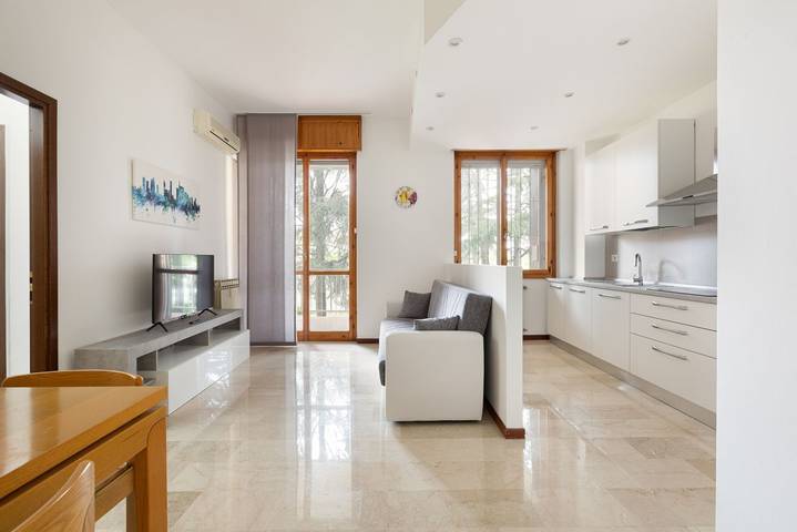 Appartement entier, Appartement de vacances pour 2 personnes avec balcon/terrasse in Milan, Province de Milan