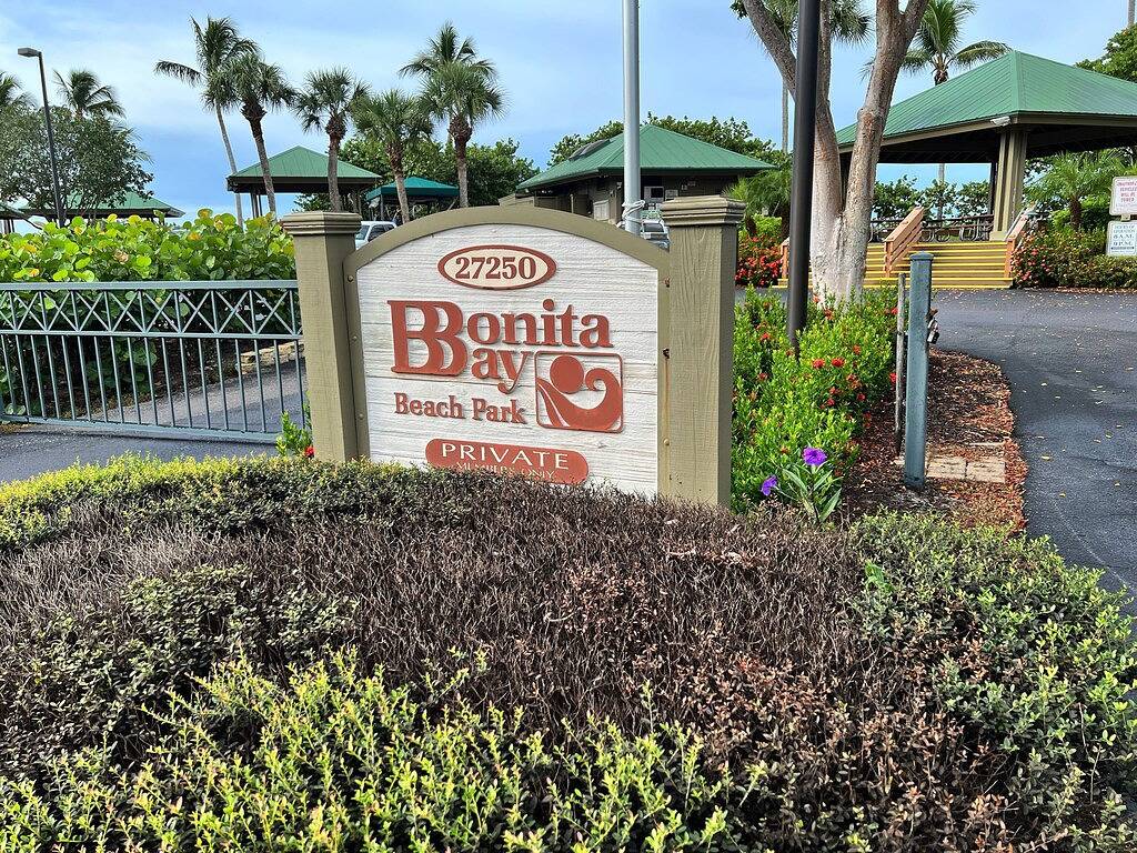 Ganze Wohnung, Wild Pines Bonita Bay Beauty - Pool-Hottub-Tennis Courts-Grills-Beach Shuttle in Bonita Bay, Bonita Springs