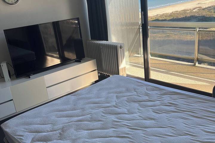 Ganze Wohnung, Charming sea-view studio with indoor pool in De Panne, Belgische Küste