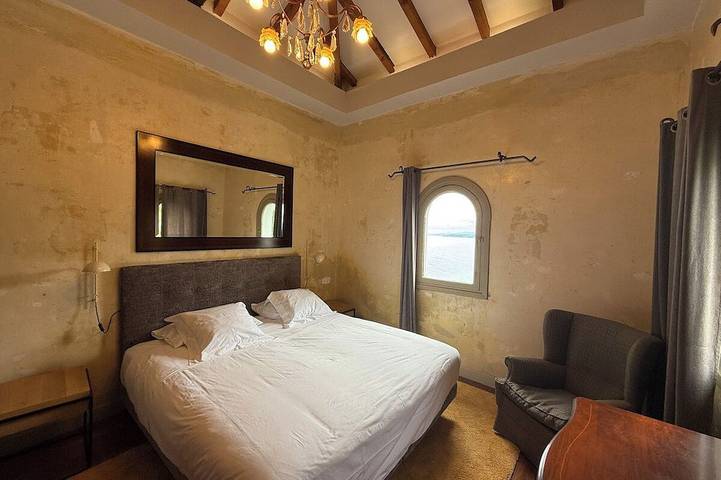 Grand villa on the Cantabrian Sea. Sweeping views, luxurious accommodation in Mutriku, Basque Coast (Spain)