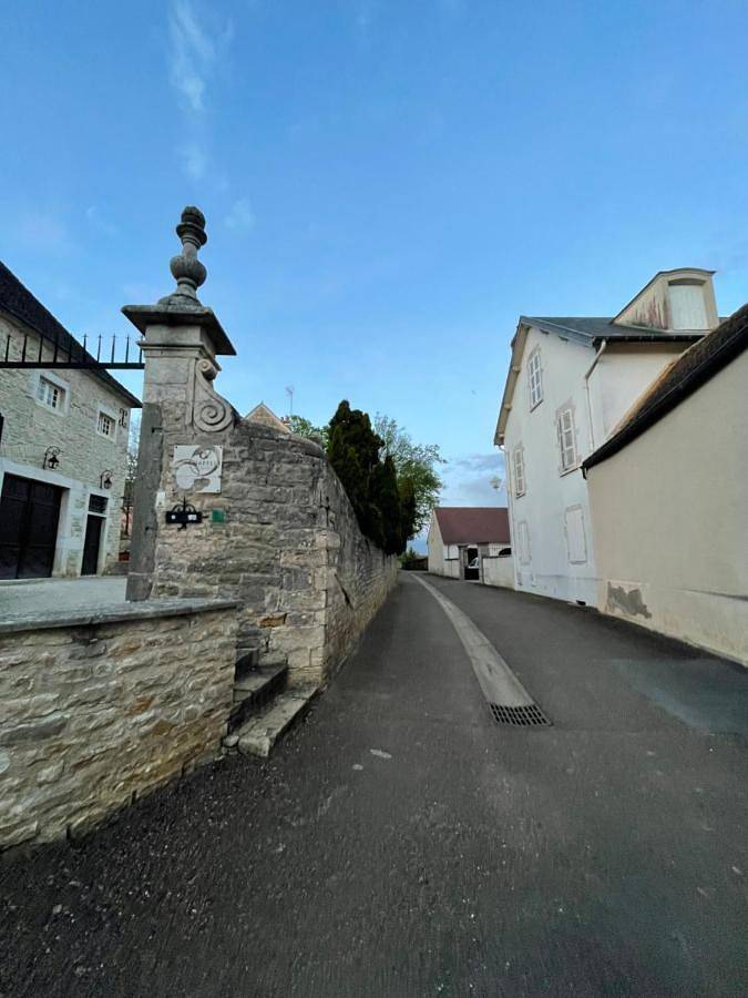 Appartement entier, One-Bedroom Apartment in Santenay, Région de Beaune