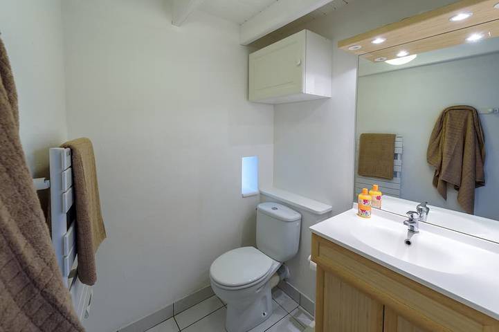 Gîte pour 3 personnes, avec terrasse et jardin à Plouguin - 4