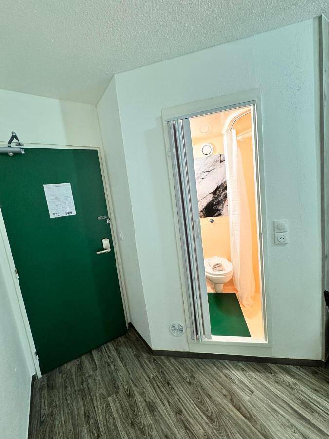 Hôtel pour 2 personnes, avec jardin et terrasse à Chambly - 4