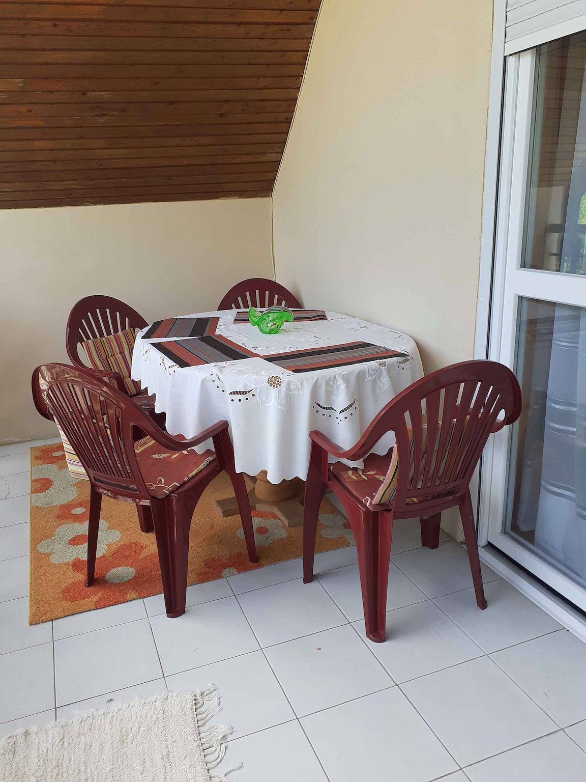 Ferienhaus mit Wellnesseinrichtungen und Sauna  in Balatonfenyves, Plattensee Südufer