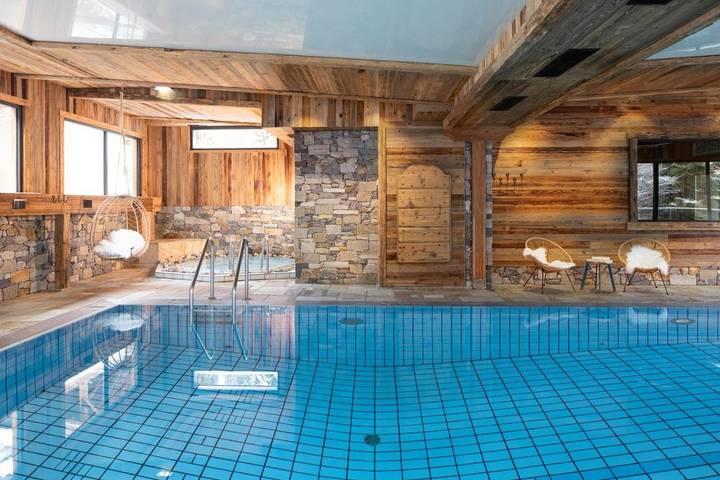 Hôtel pour 2 personnes, avec Balcon et Terrasse ainsi que Jacuzzi et Jardin