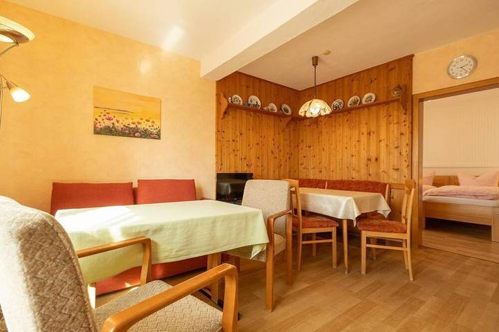 Ferienwohnung für 2 Personen, mit Garten und Terrasse in Hofbieber