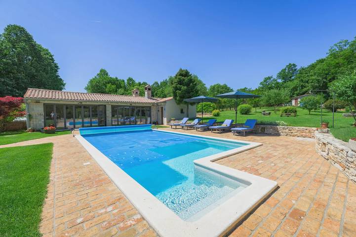 Villa für 8 Personen, mit Pool und Sauna - 1