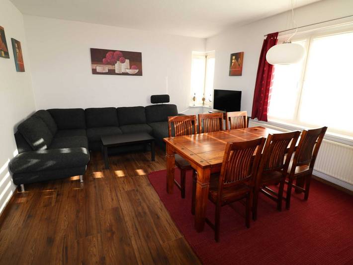 Ferienwohnung für 6 Personen, mit Garten, kinderfreundlich in Stavenhagen