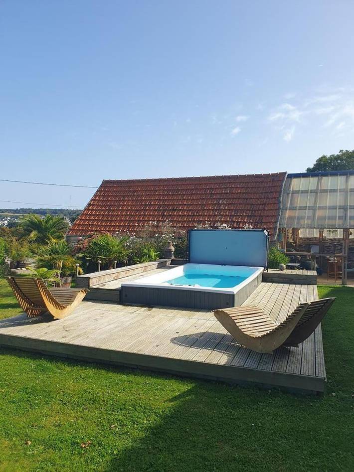 Gîte pour 4 personnes, avec terrasse et sauna ainsi que jacuzzi et jardin à Plestin-les-Grèves - 2