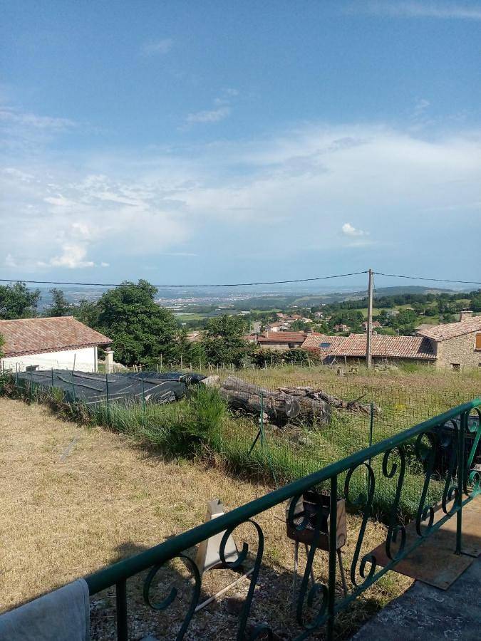 Location de vacances pour 8 personnes, avec vue et jardin à Pélussin - 2