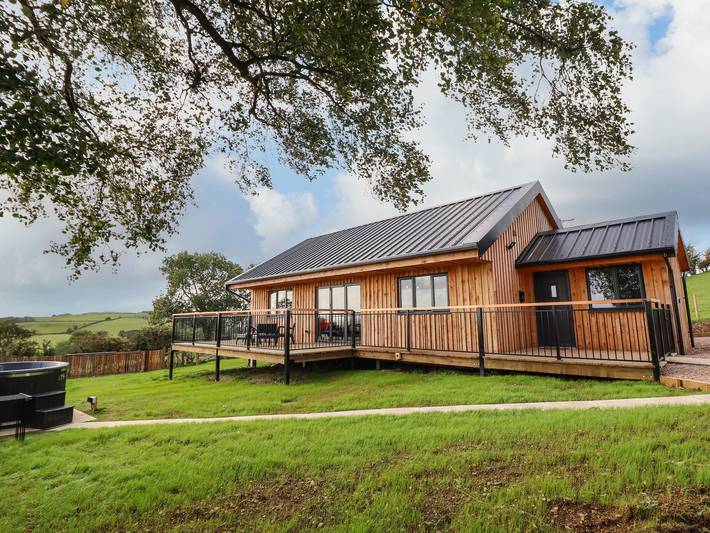 Chalet for 4 people, with garden in Wales
