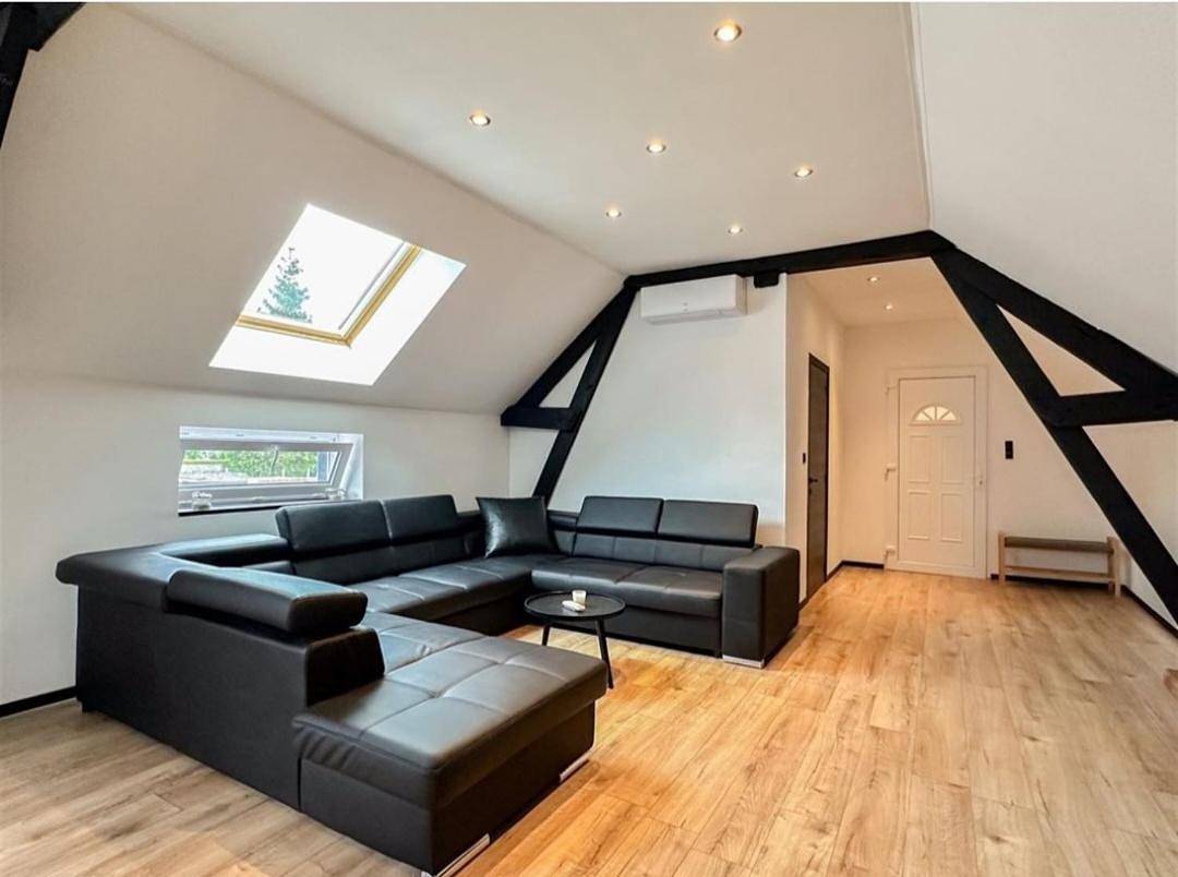 One-Bedroom Apartment with Spa Bath in Quiévrechain, Région de Valenciennes