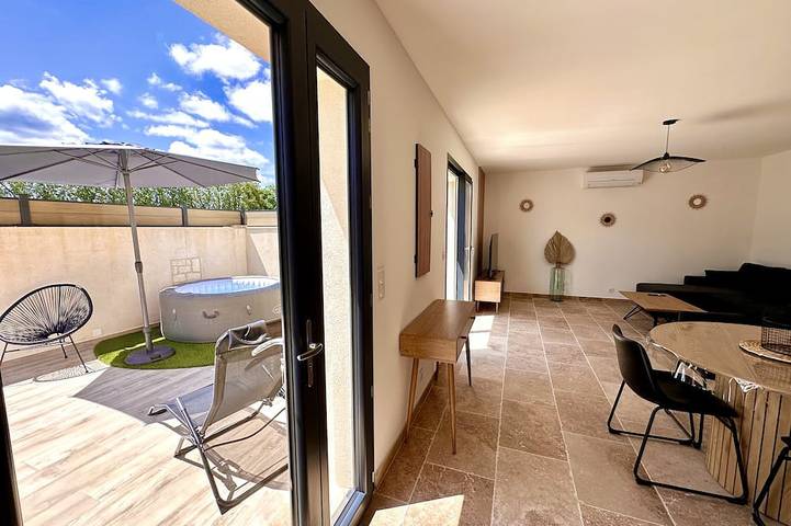 Maison de vacances pour 2 personnes, avec terrasse et jacuzzi