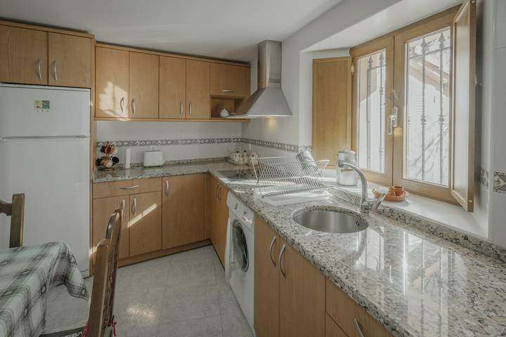 Chalet para 6 personas, con jardín y balcón en Las Merindades - 4