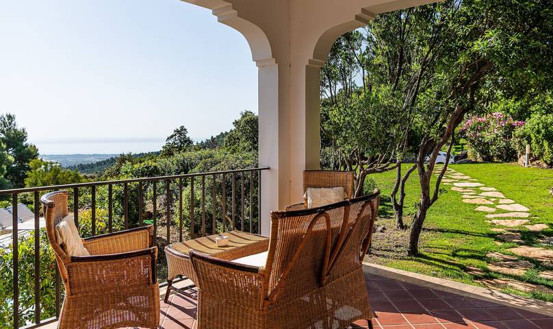 Holiday Home 'Villa Aquila Alta' with Sea View, Wi-Fi and Air Conditioning in Pula region, Cagliari-provinsen