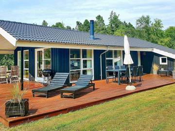 Ferienhaus für 6 Personen, mit Terrasse, mit Haustier in Bratten