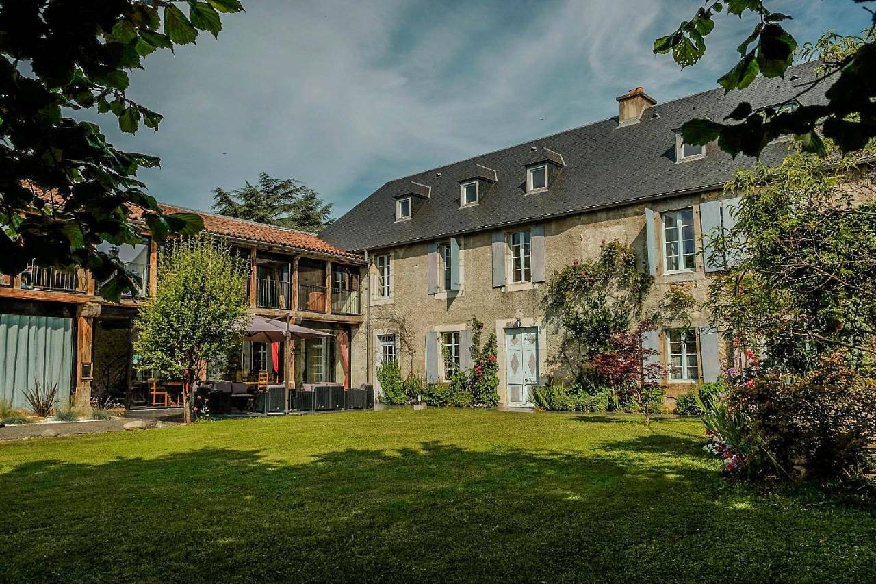 Deluxe Triple Room in La Barthe-de-Neste, Hautes-Pyrénées
