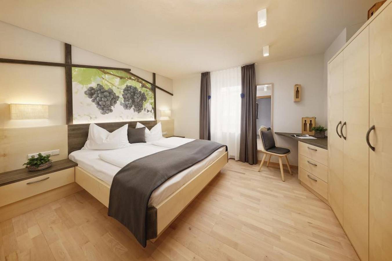 Apartamento entero, Apartamento 'Stöckerhof Traube' con vistas a la montaña, piscina compartida y Wi-Fi in Merano, Alpes de Sarntal